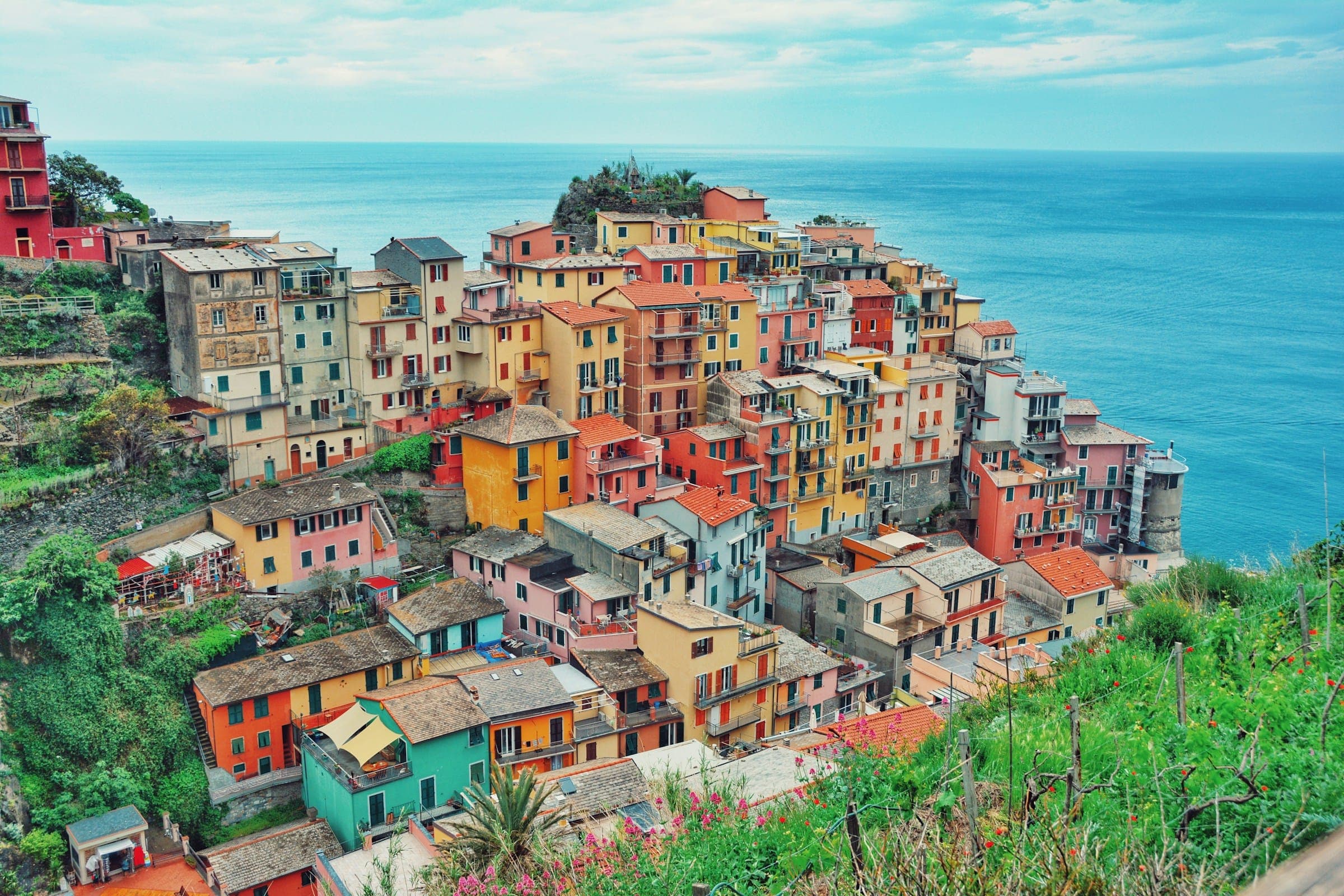Het kleurrijke dorp Manarola in de Cinque Terre, Italië