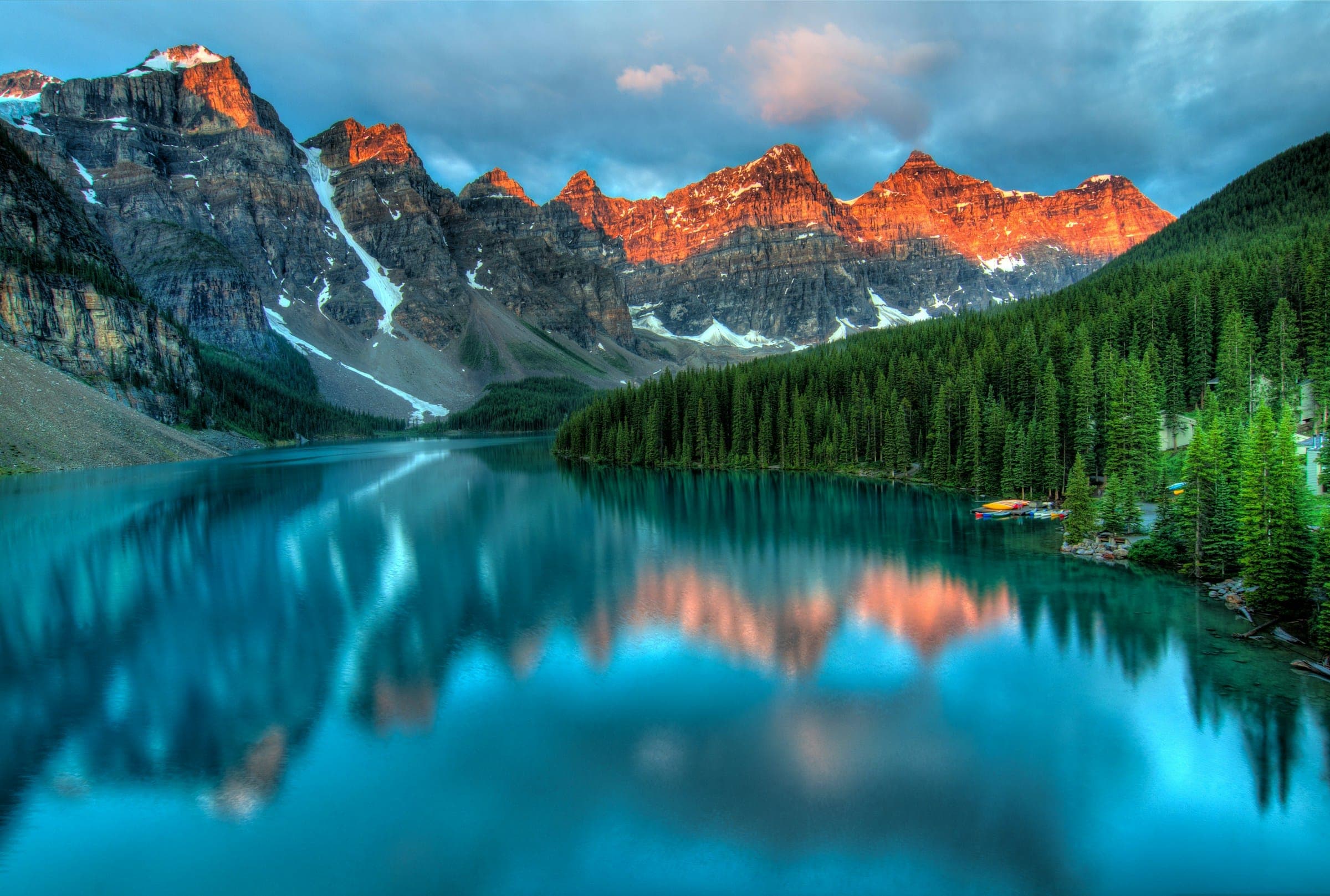 Moraine Lake in de Canadese Rocky Mountains
